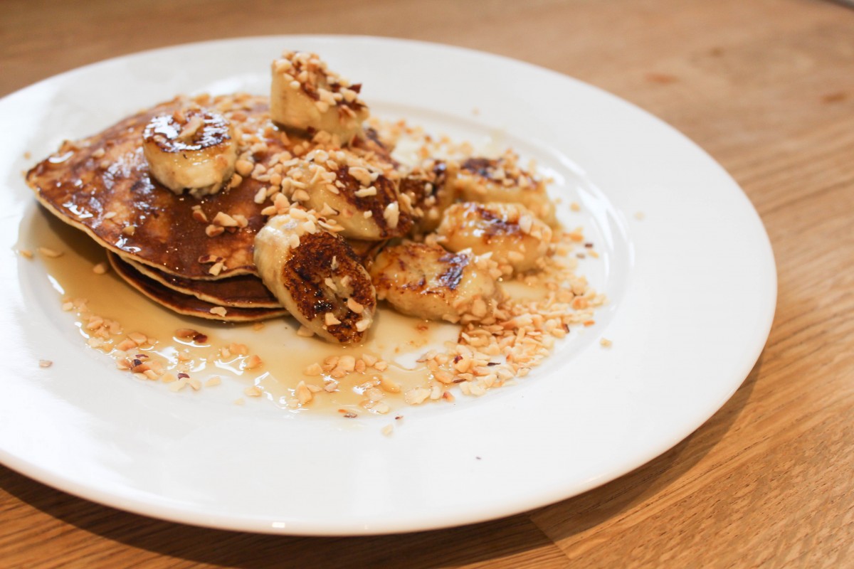 Healthy Pancakes - 3 Ways - Roseyhome - healthy, clean eating, recipe, pancake recipe, banana pancakes, pancake toppings, breakfast, brunch inspiration