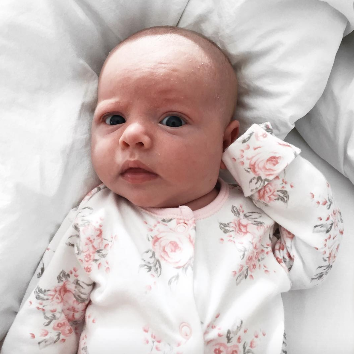 Maeve's 1 month baby update - Roseyhome - baby update, postpartum update, baby, newborn, 1 month update, one month update